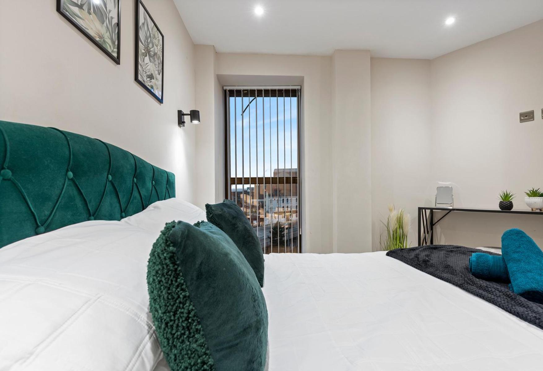 Modern 1br Perfect Location! *