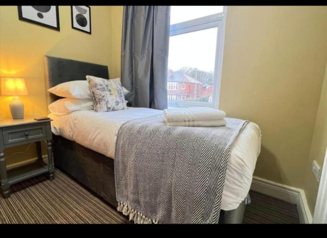 Stylish * Leeds (West Yorkshire)