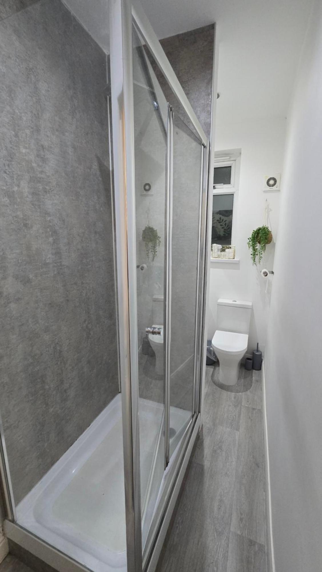 Cosy 3 Bedroom, 5 Bed House! Holiday home Leeds (West Yorkshire)