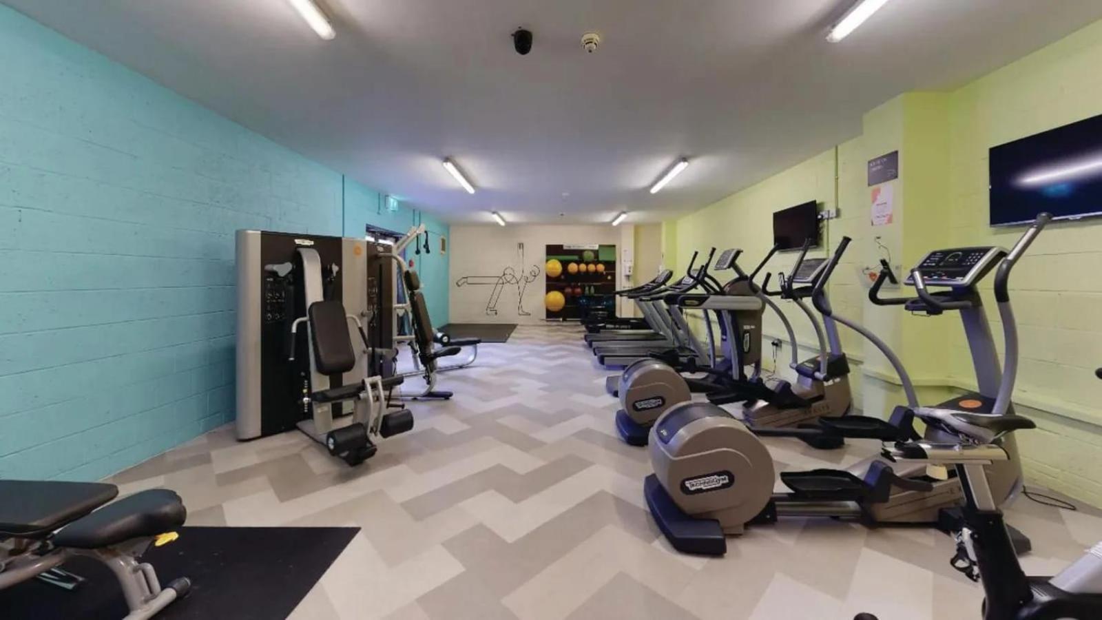 For Students Only - Iq Leeds In Centre Apartment *