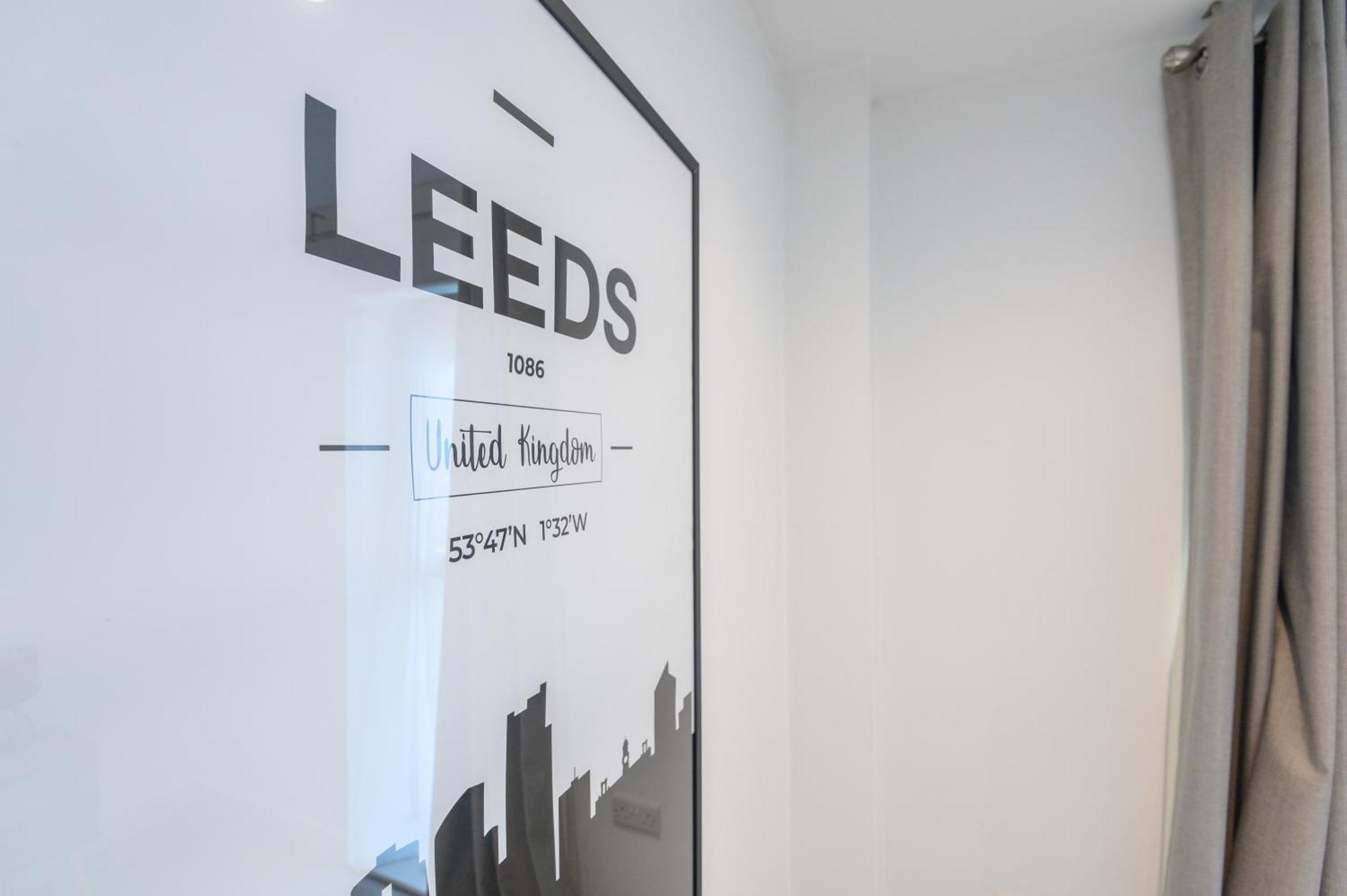 Apartment 2-bedroom With 2 En-suite - Leeds Centre With Underground Parking