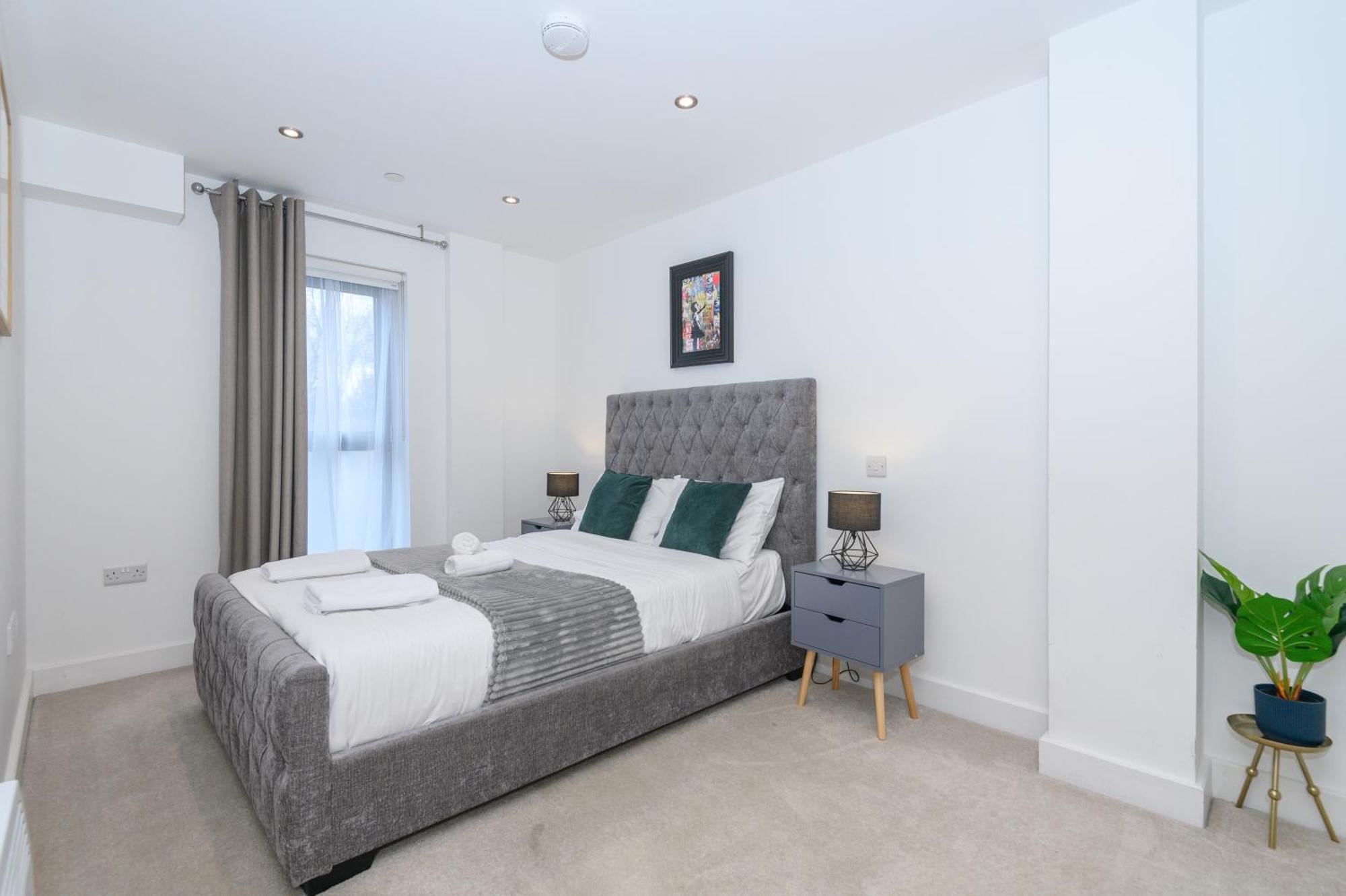 2-bedroom With 2 En-suite - Leeds Centre With Underground Parking Leeds (West Yorkshire)