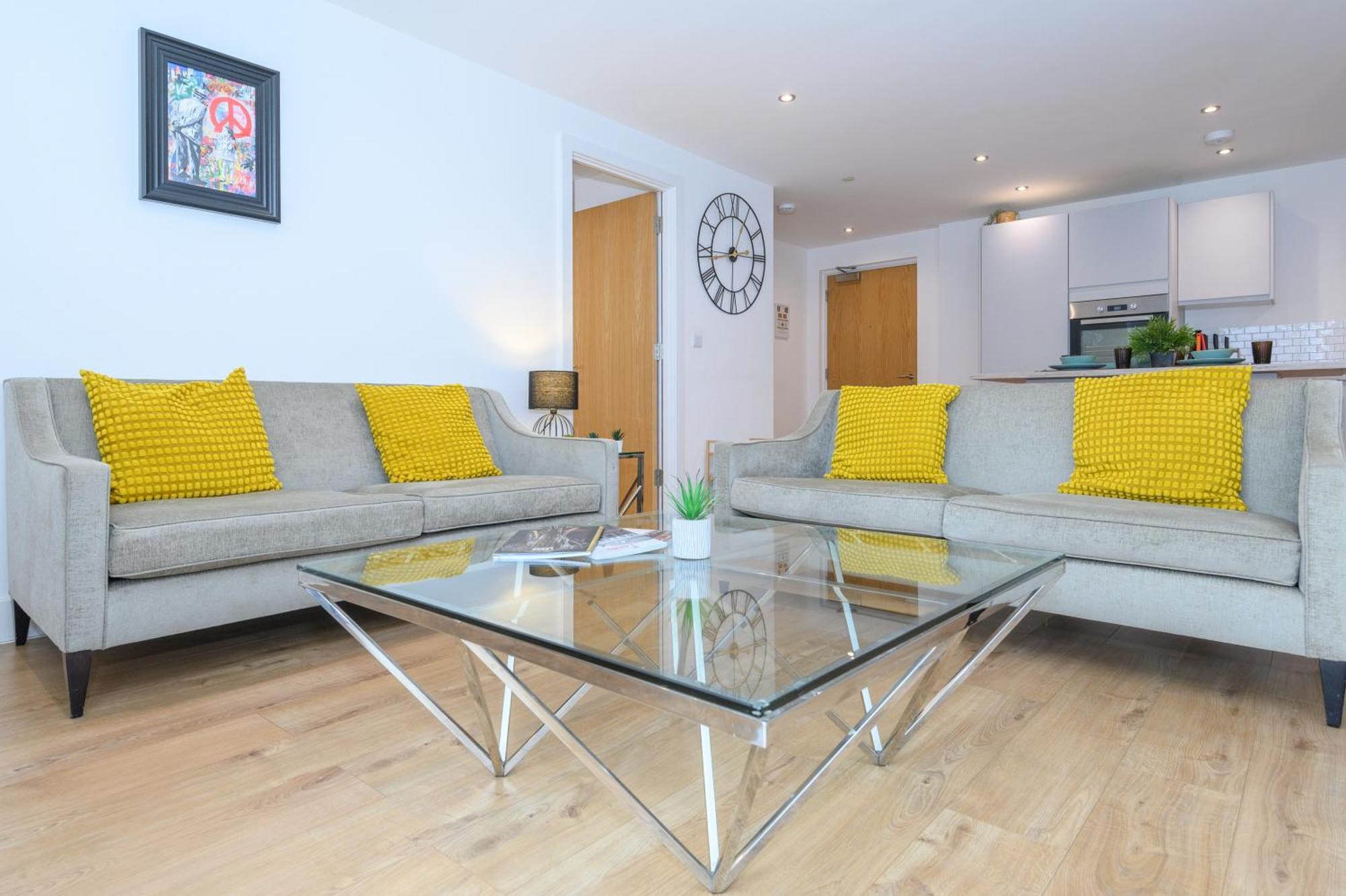 2-bedroom With 2 En-suite - Leeds Centre With Underground Parking