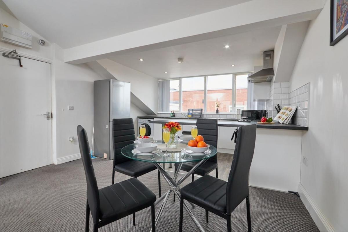 Apartment Corporate & Family Relocations - 3 Beds - Free Parking!