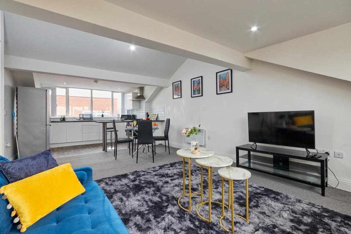 Corporate & Family Relocations - 3 Beds - Free Parking! * Leeds (West Yorkshire)