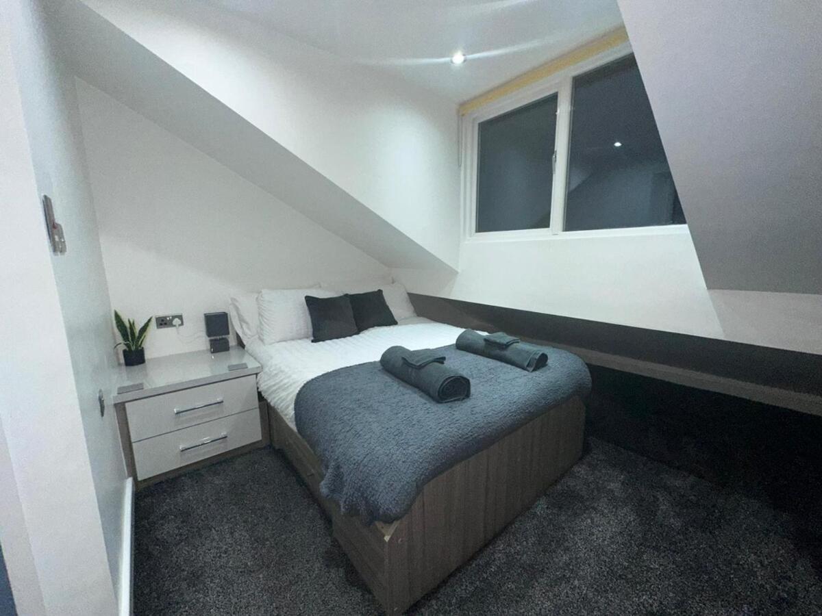 Two Bedroom Flat By Brookland Serviced Short Lets With Free Wifi Apartment