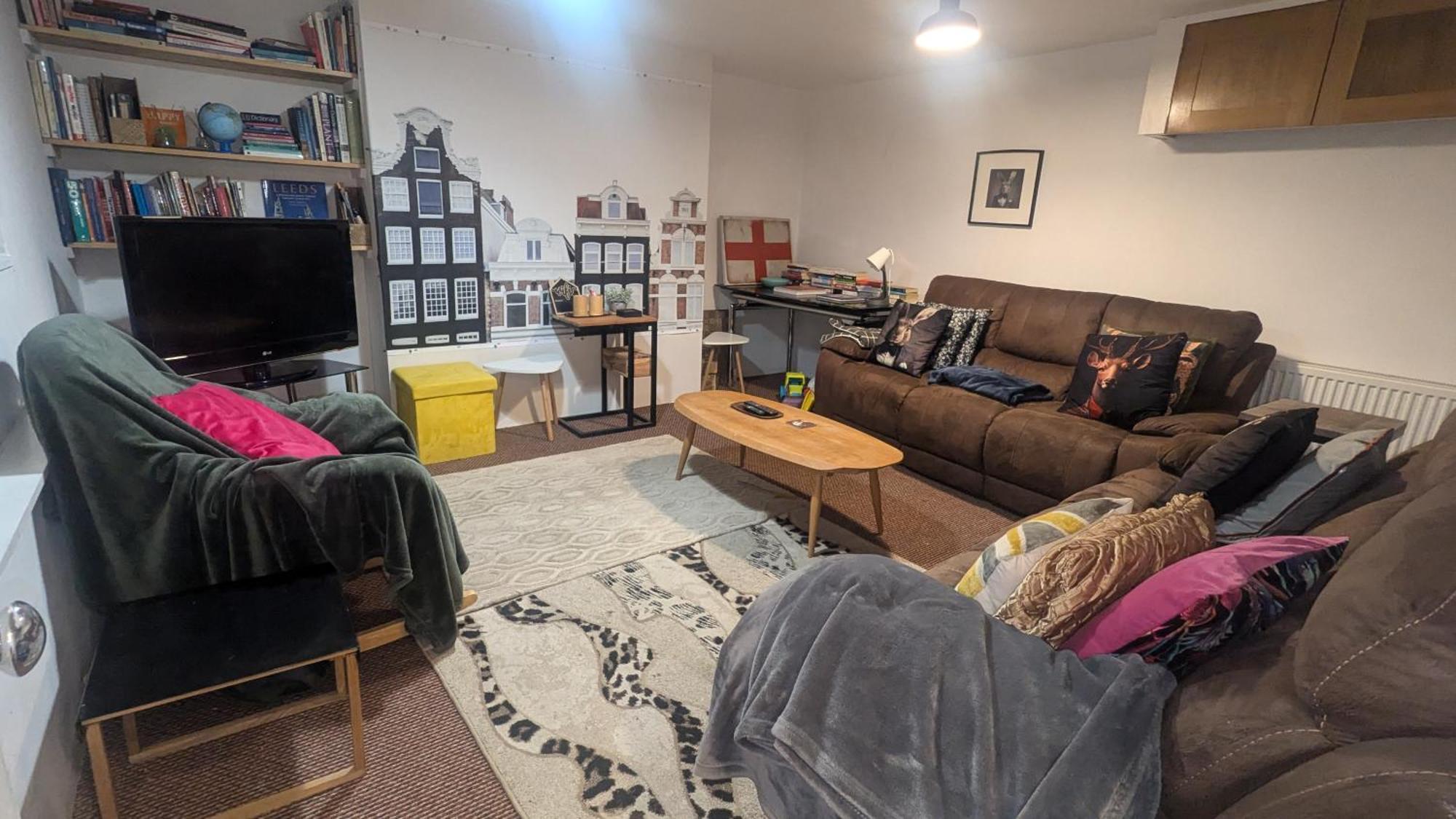 Holiday home Spacious Home, By Headingley Stadium, Lgi, Leeds Arena, And The Of Leeds *