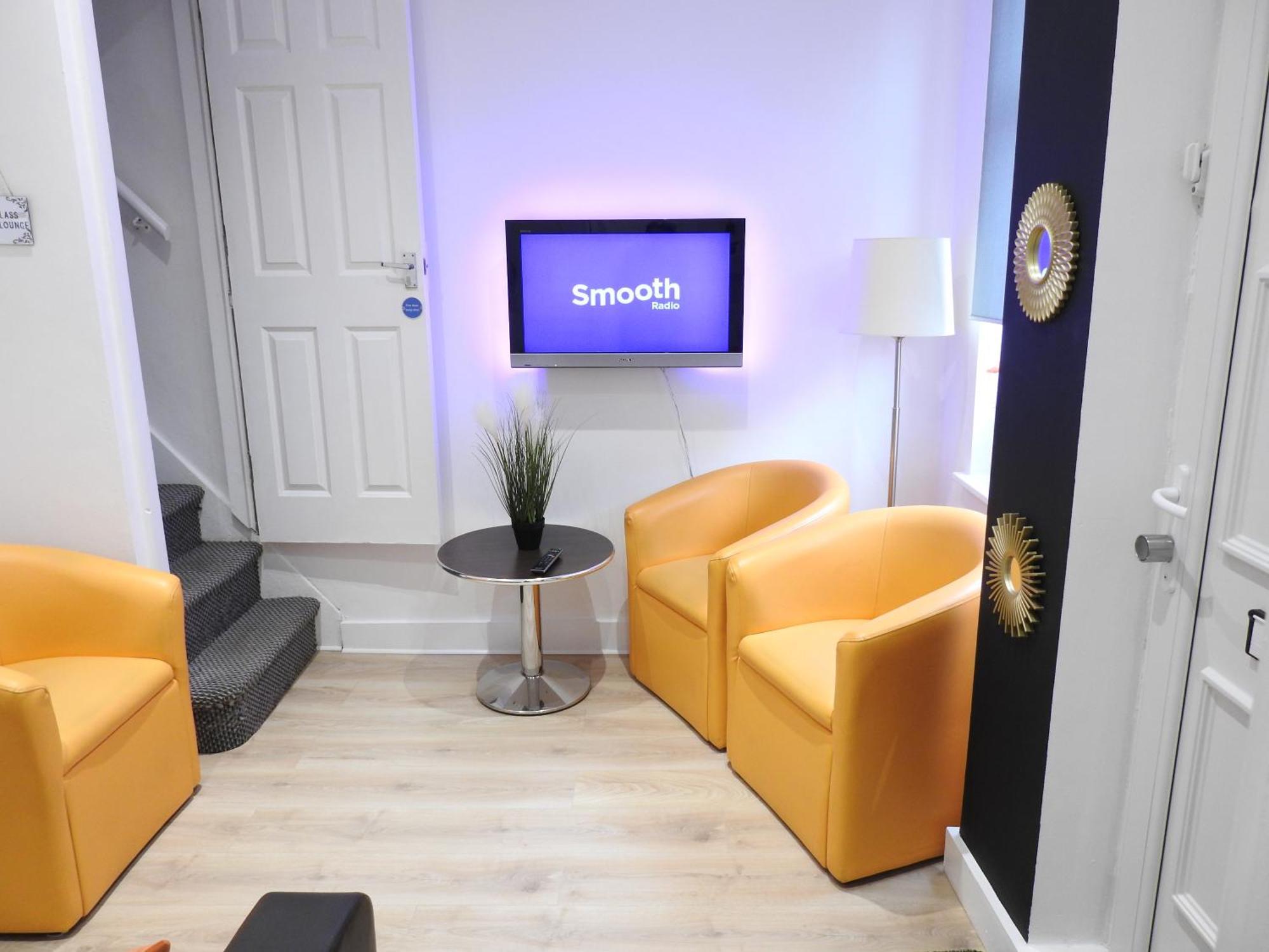 Make Yourself At Home! 34aa * Leeds (West Yorkshire)