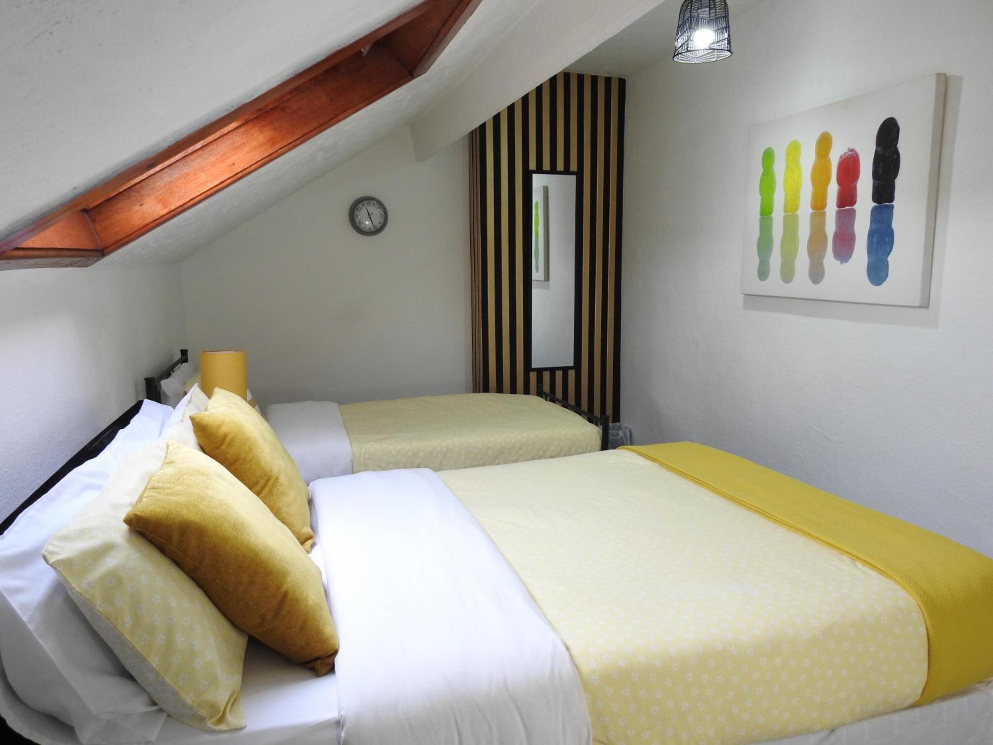 Be Our Guest! Stylish-free Parking-central Location Apartment Leeds (West Yorkshire)