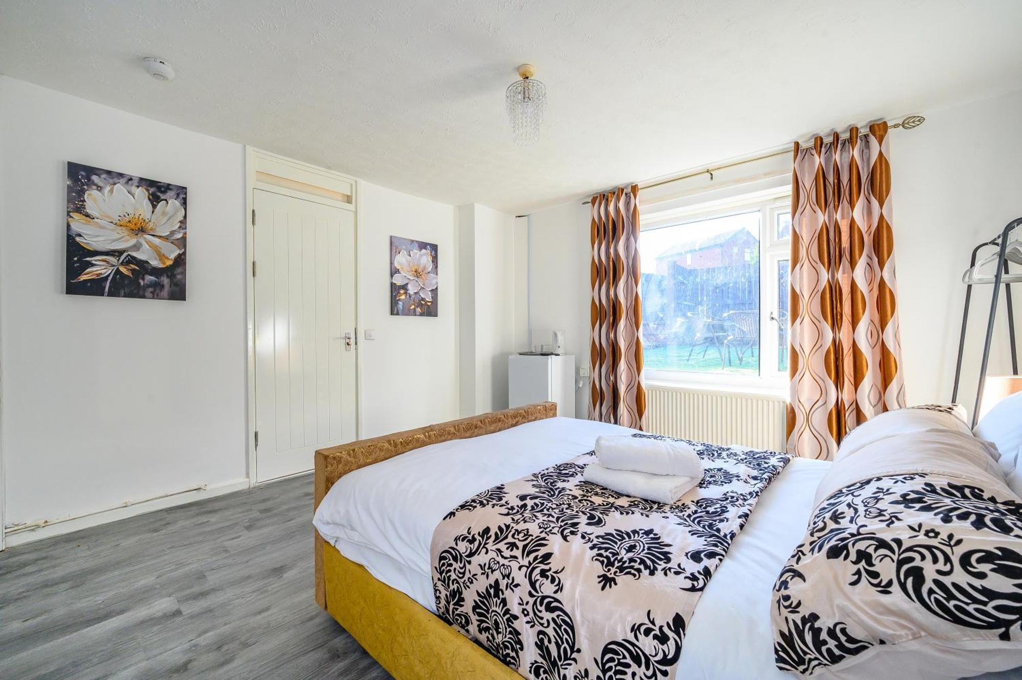 -rdgs- For Your Relaxed, Cosy Stay, Free Parking * Leeds (West Yorkshire)