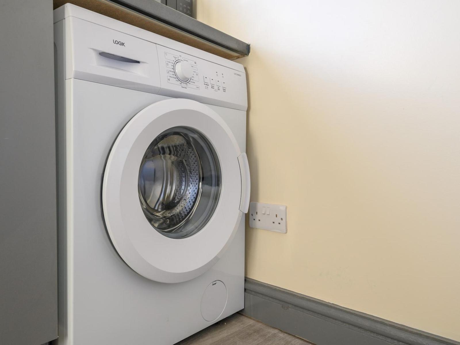 Pass The Keys Lower Wortley 1 - Couples Paradise Apartment Leeds (West Yorkshire)