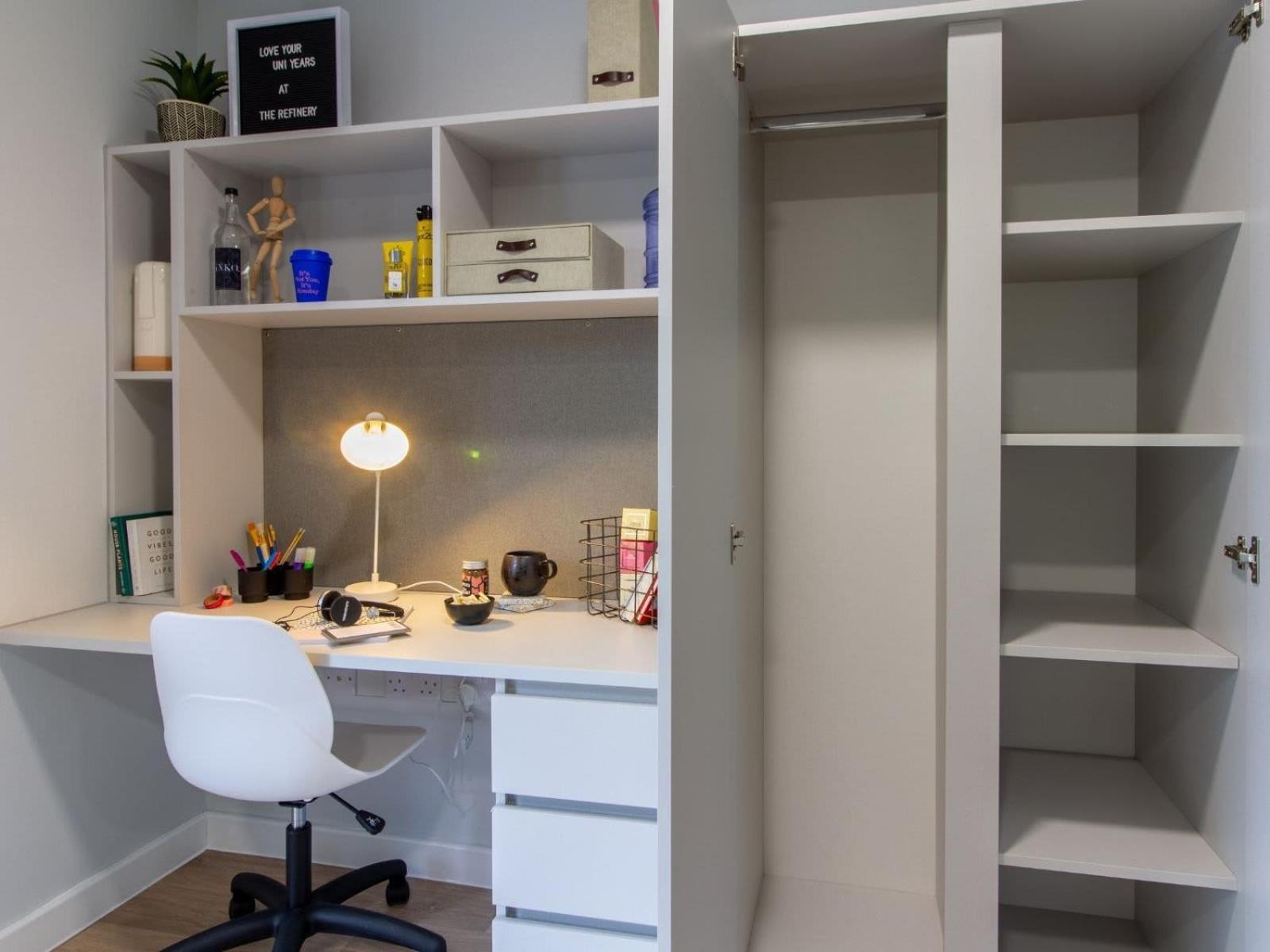 For Students Only Ensuite Bedrooms At The Refinery In Leeds * Leeds (West Yorkshire)