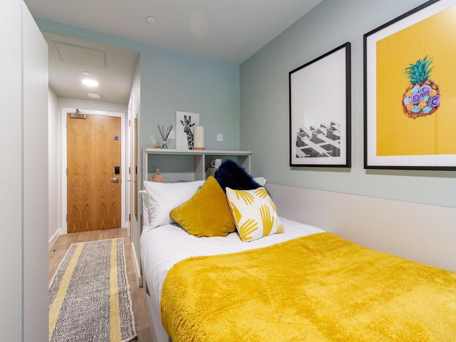 For Students Only Ensuite Bedrooms At The Refinery In Leeds Apartment