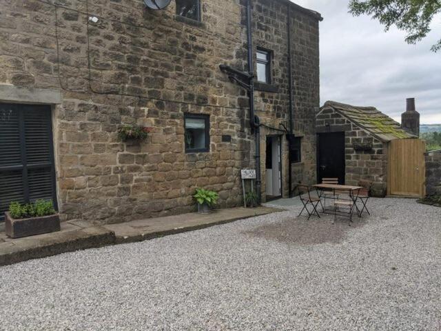 1 Hillside * Leeds (West Yorkshire)