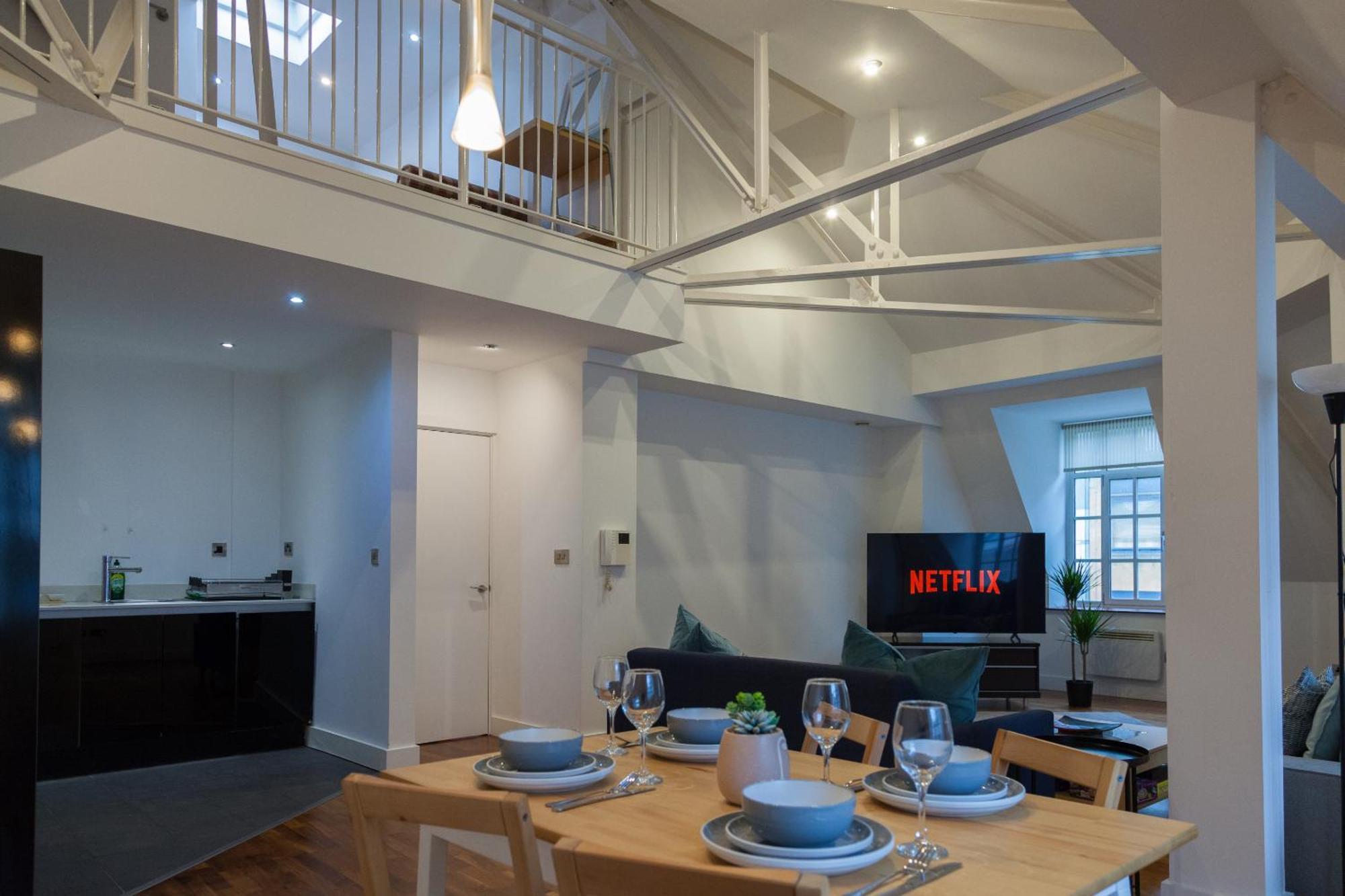 Centre Penthouse