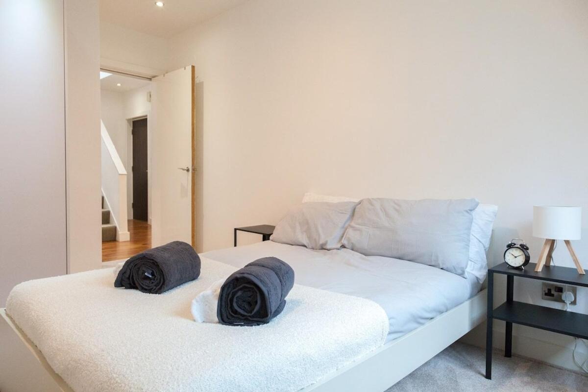 Centre Penthouse Apartment *