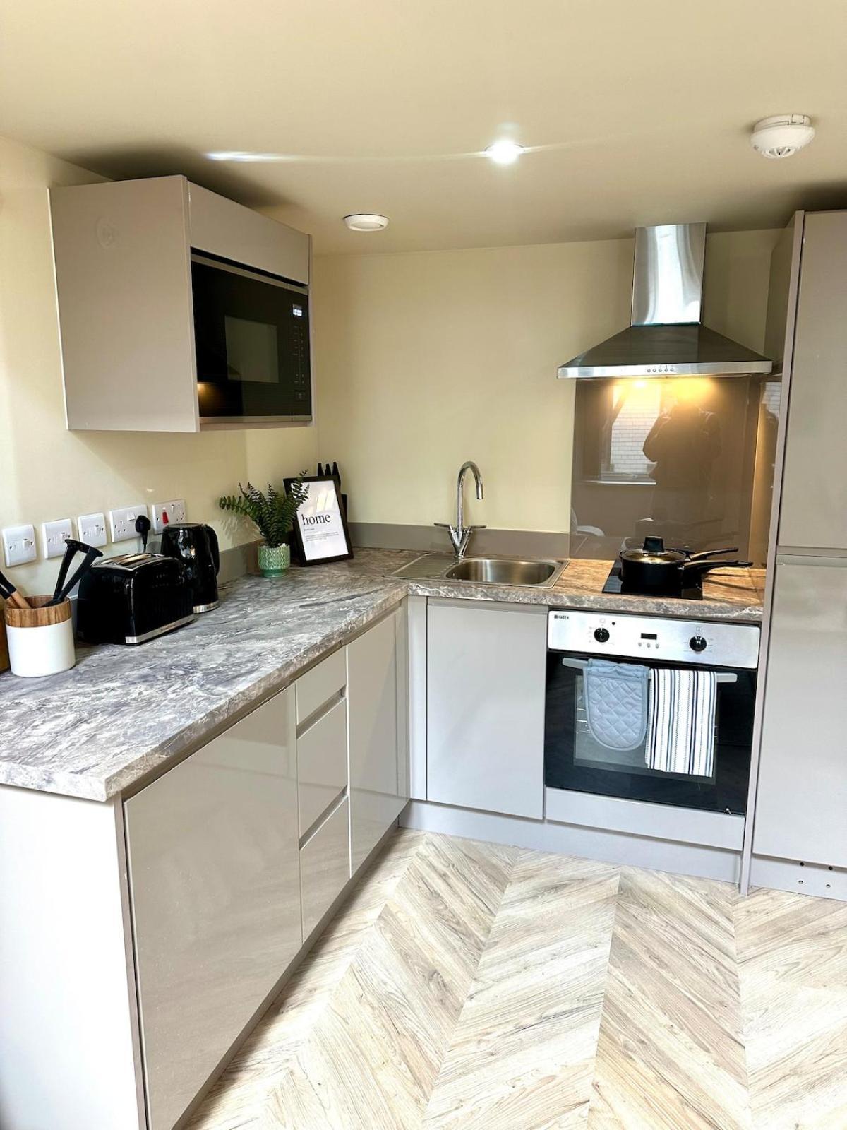 Athenaeum House - Centre Apartment *