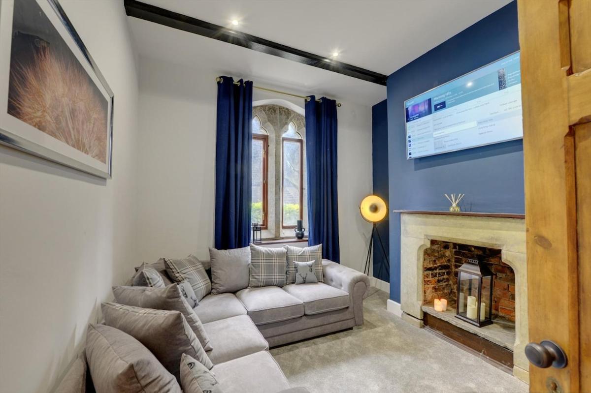 Homebird - The Vicarage Holiday home