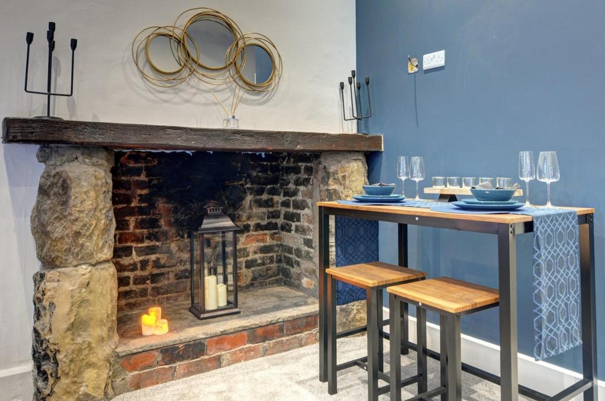Homebird - The Vicarage * Leeds (West Yorkshire)