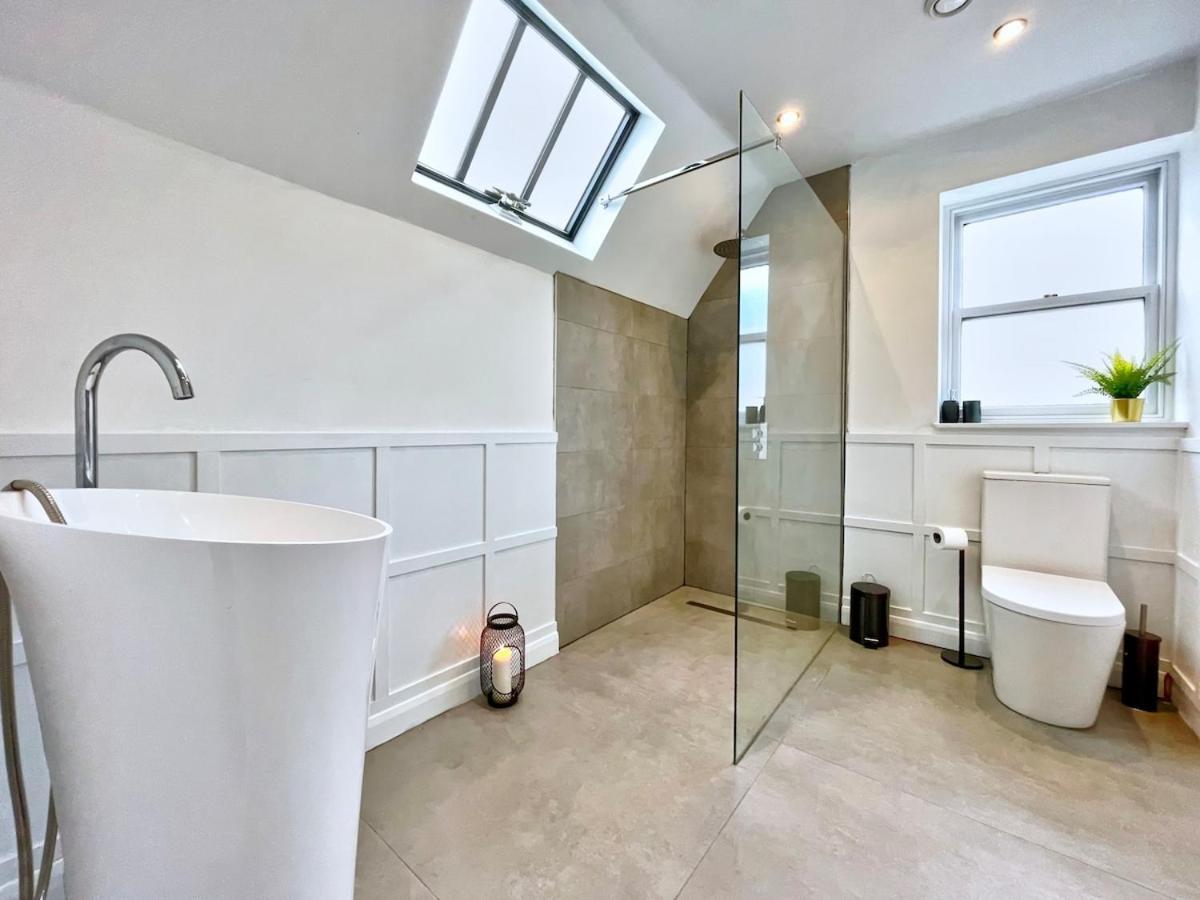 Homebird - The Vicarage Holiday home