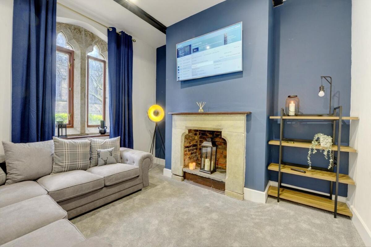 Homebird - The Vicarage * Leeds (West Yorkshire)