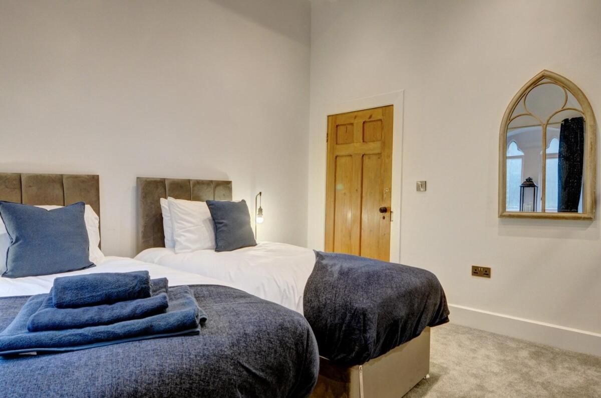 Holiday home Homebird - The Vicarage Leeds (West Yorkshire)