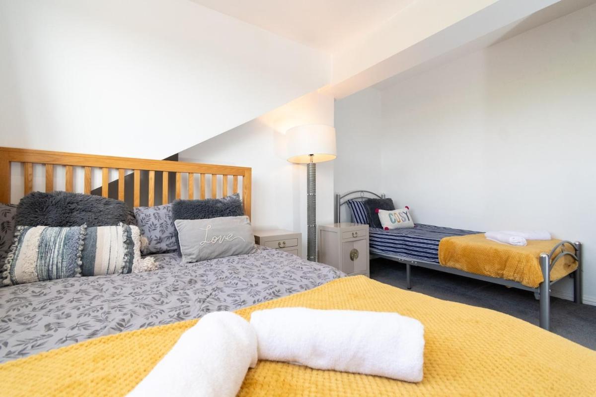 Stylish In Leeds 10 Mins From Centre Holiday home Leeds (West Yorkshire)