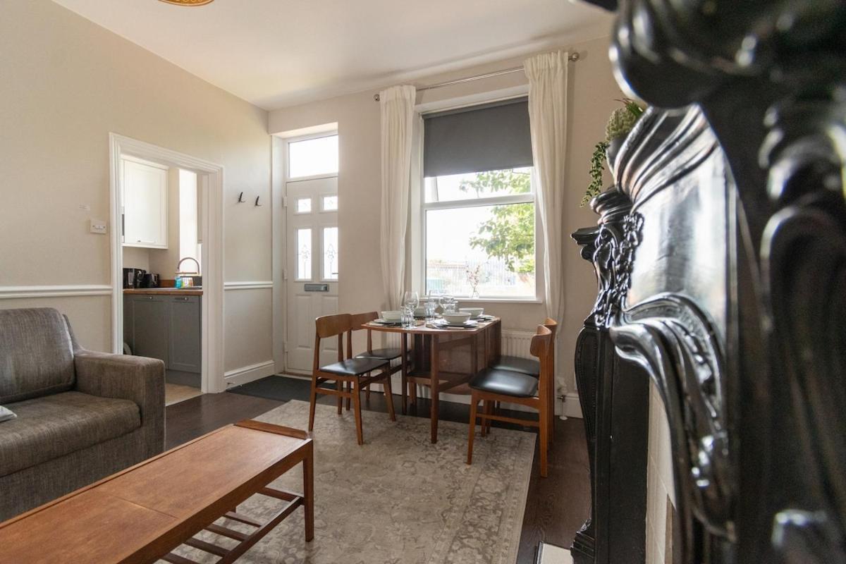 Stylish In 10 Mins From Centre Holiday home Leeds (West Yorkshire)