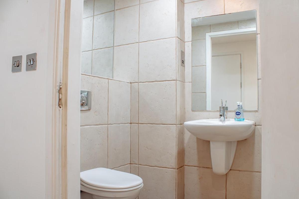 Apartment Modern 1-bedroom Flat In Centre