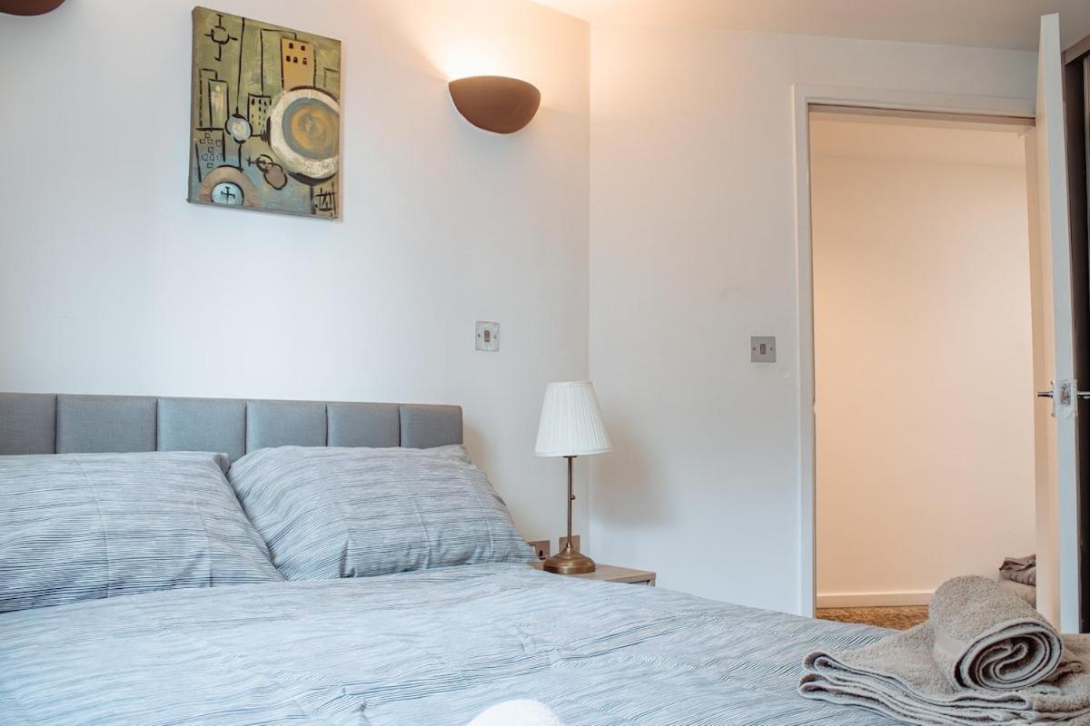 Modern 1-bedroom Flat In Centre
