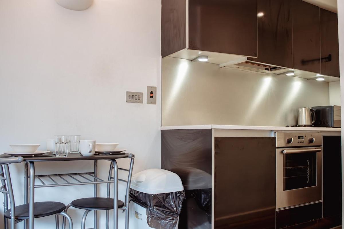 Apartment Modern 1-bedroom Flat In Centre