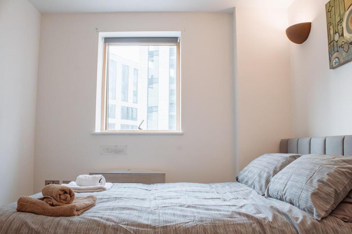 Modern 1-bedroom Flat In Centre Apartment *