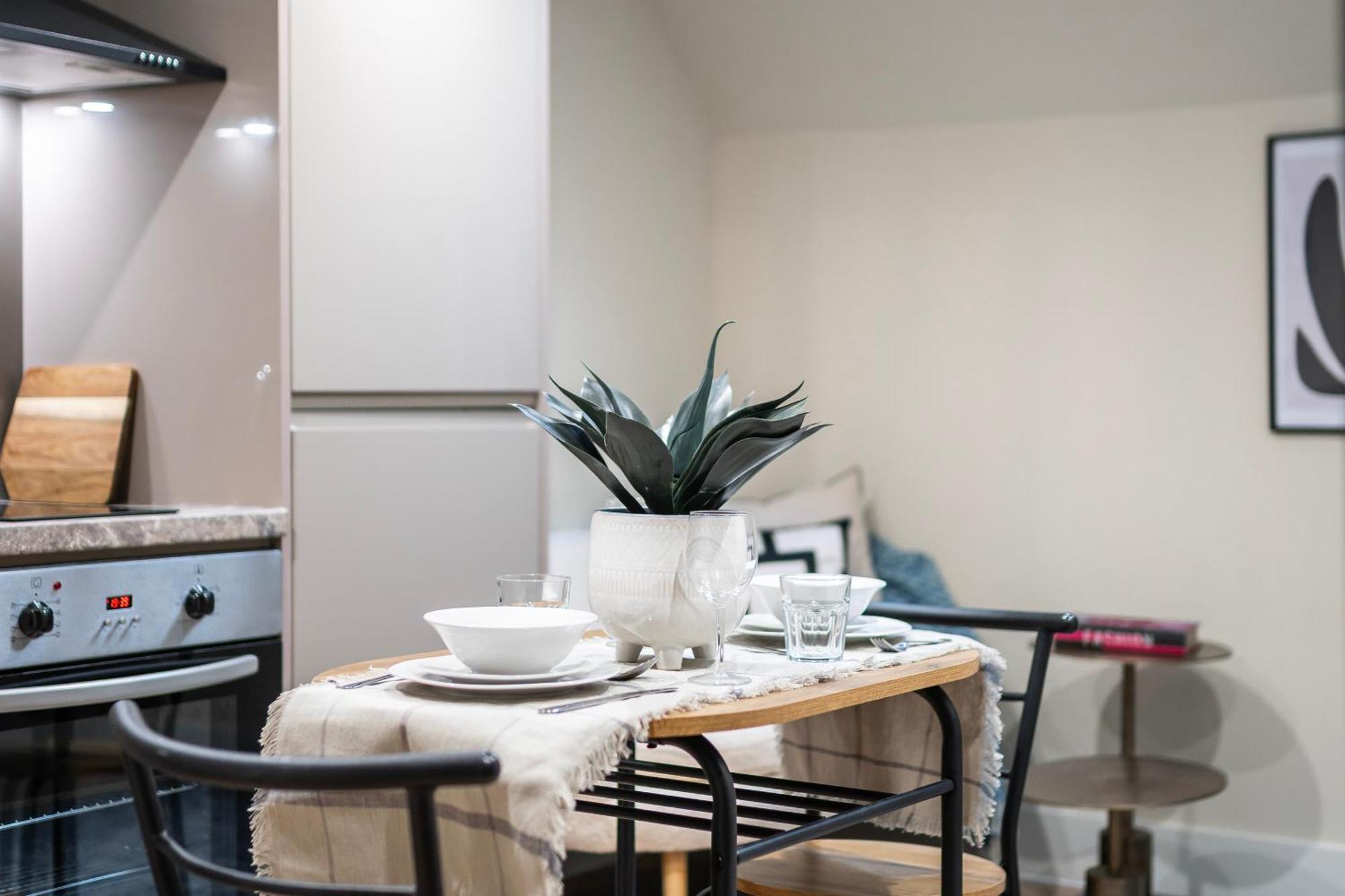 Luxury Tower, Penthouse & Split Level In Centre * Leeds (West Yorkshire)