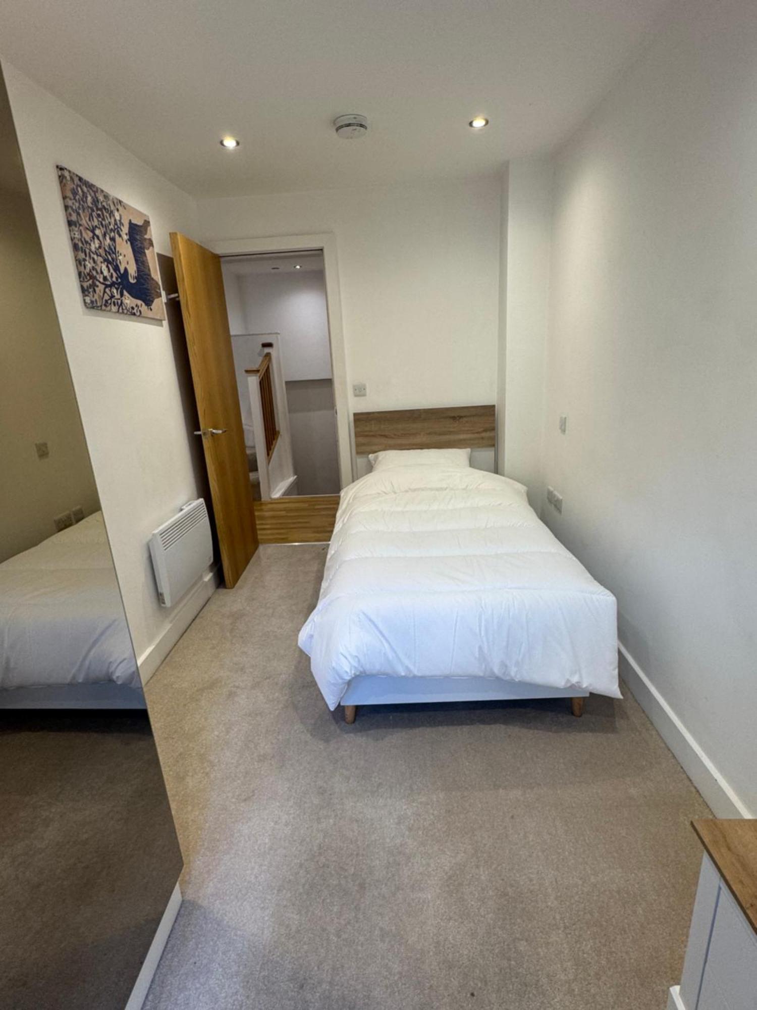 2 Bed Duplex With En-suite 5 Mins Walk From Centre Leeds (West Yorkshire)