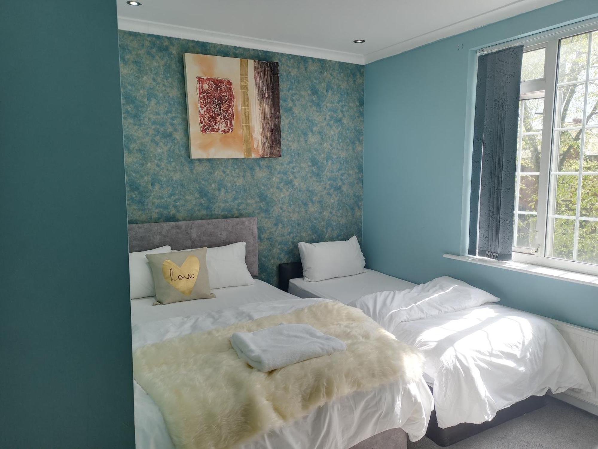 Aparthotel An Exquisite Deluxe In A - Free Parking - With Access To Resturant - Shisha Bar- Wine Bar