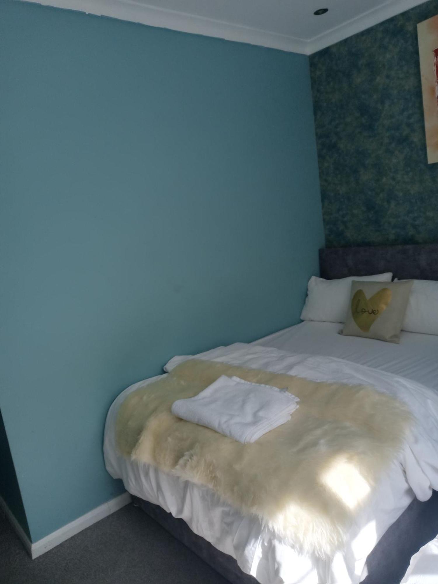 An Exquisite Deluxe In A - Free Parking - With Access To Resturant - Shisha Bar- Wine Bar Leeds (West Yorkshire)