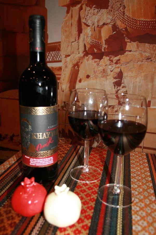 An Exquisite Deluxe In A - Free Parking - With Access To Resturant - Shisha Bar- Wine Bar Aparthotel