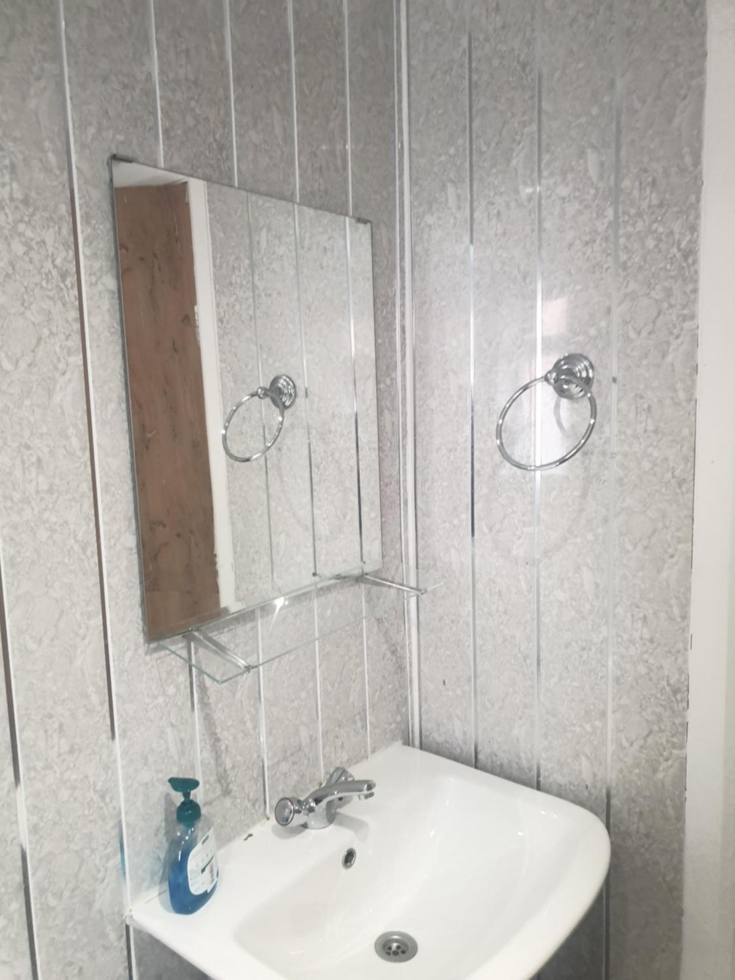 An Exquisite Deluxe In A - Free Parking - With Access To Resturant - Shisha Bar- Wine Bar Leeds (West Yorkshire)