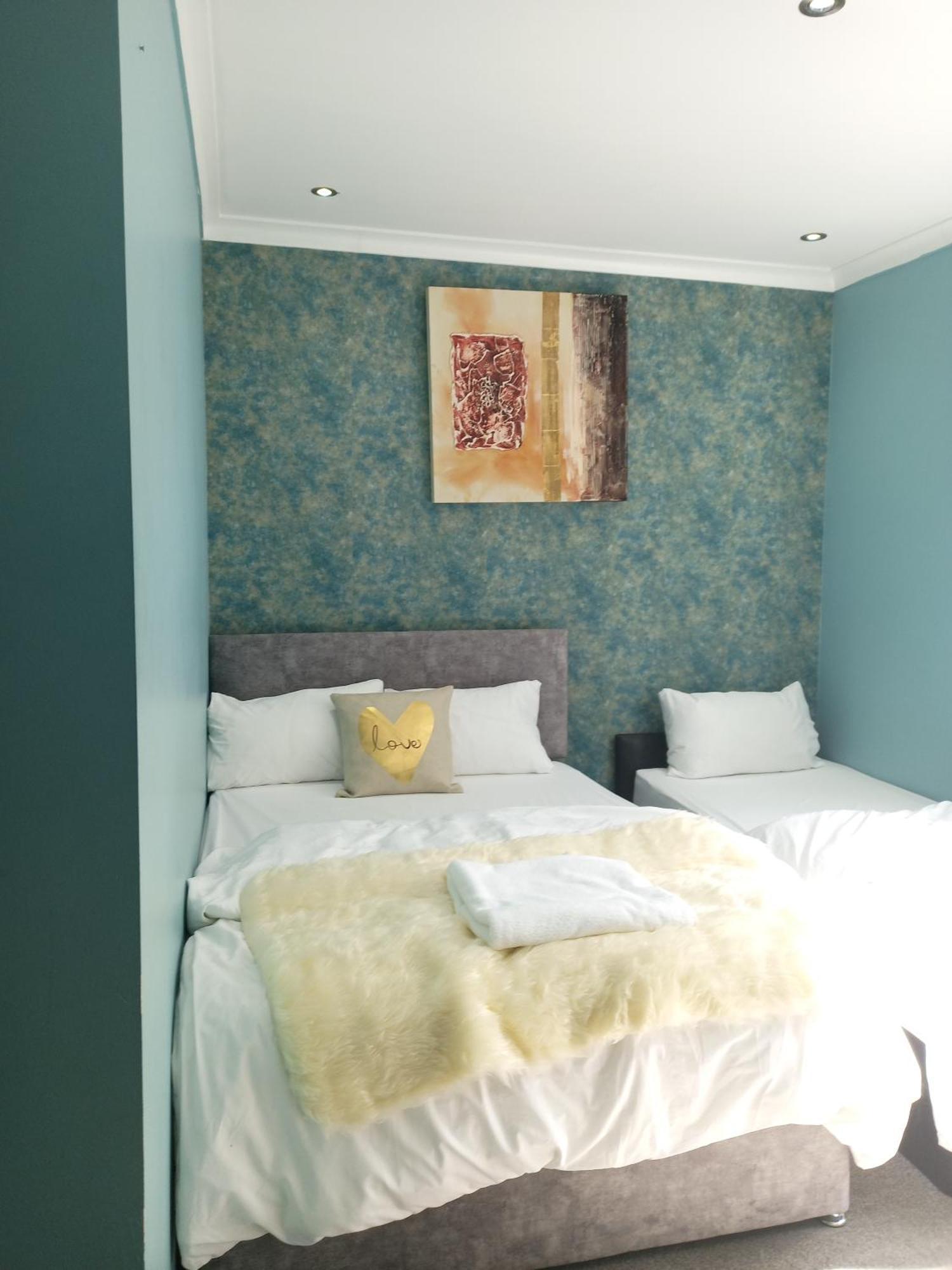 An Exquisite Deluxe In A - Free Parking - With Access To Resturant - Shisha Bar- Wine Bar Aparthotel
