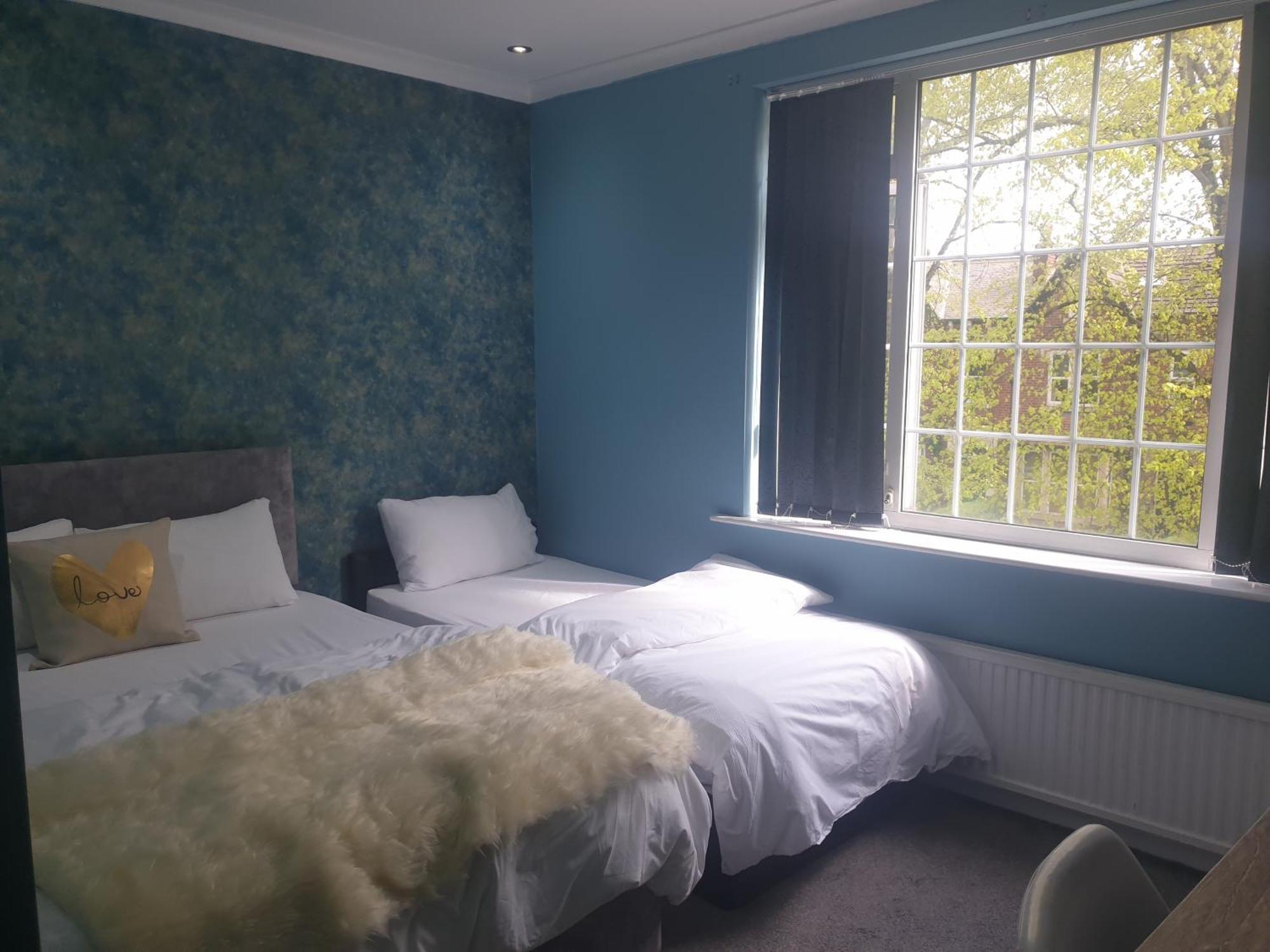 An Exquisite Deluxe In A - Free Parking - With Access To Resturant - Shisha Bar- Wine Bar Aparthotel *