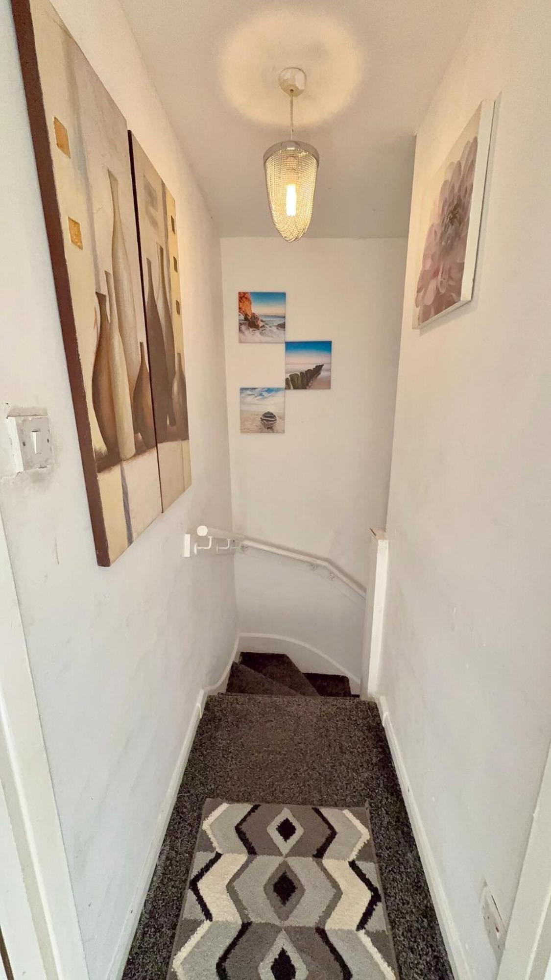 4 Spacious Bedroom House Seacroft With A Drive Villa Leeds (West Yorkshire)