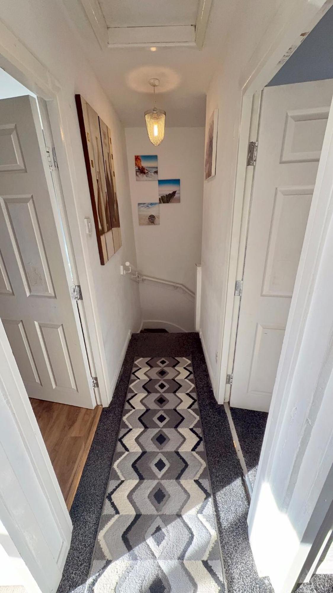 4 Spacious Bedroom House Seacroft With A Drive *