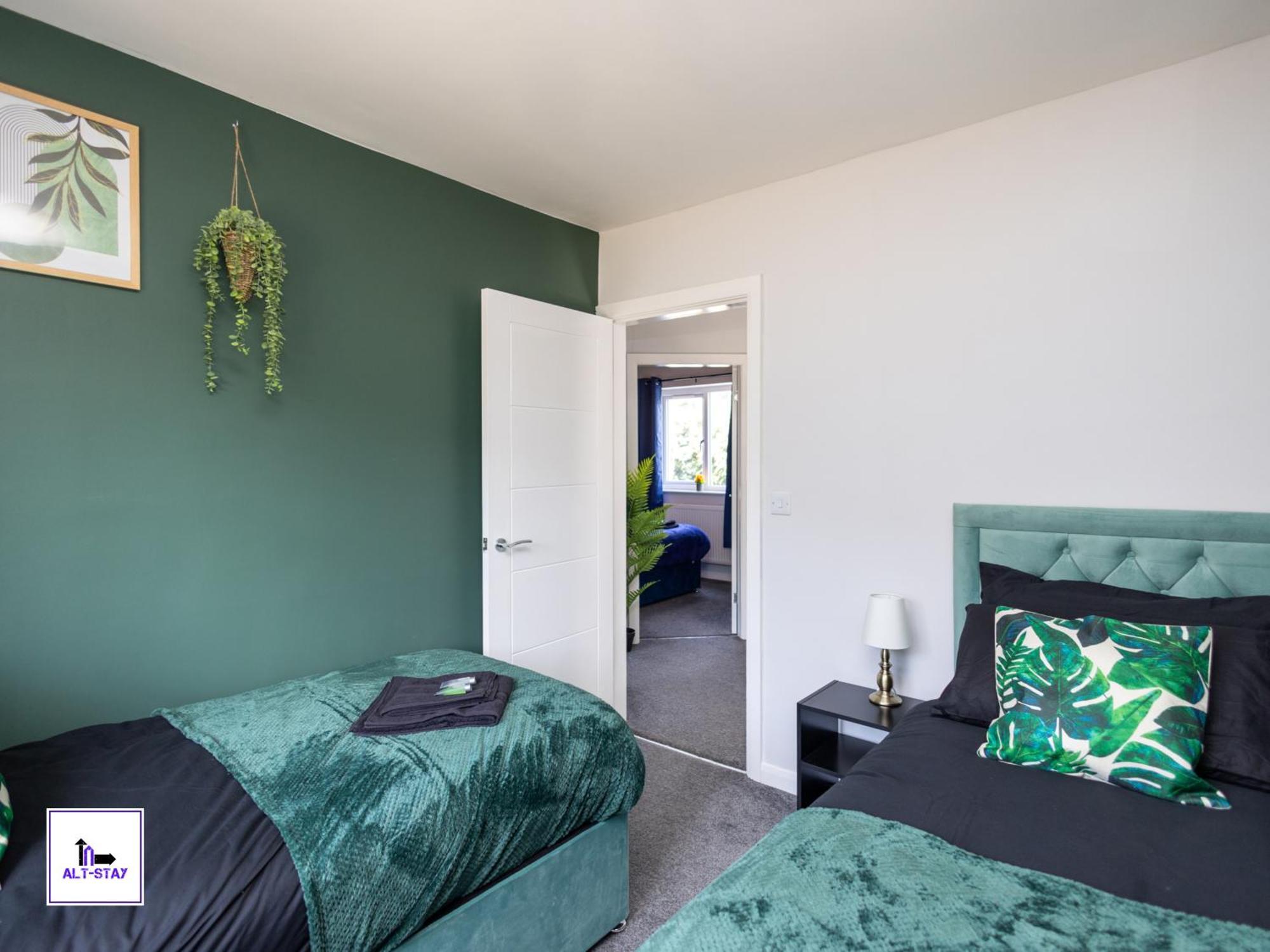 Alt-Stay Leeds West - 3 Bed - 10 Percent Off Monthly - Contractors, Insurance, Relocation - Long Stays Welcome Holiday home