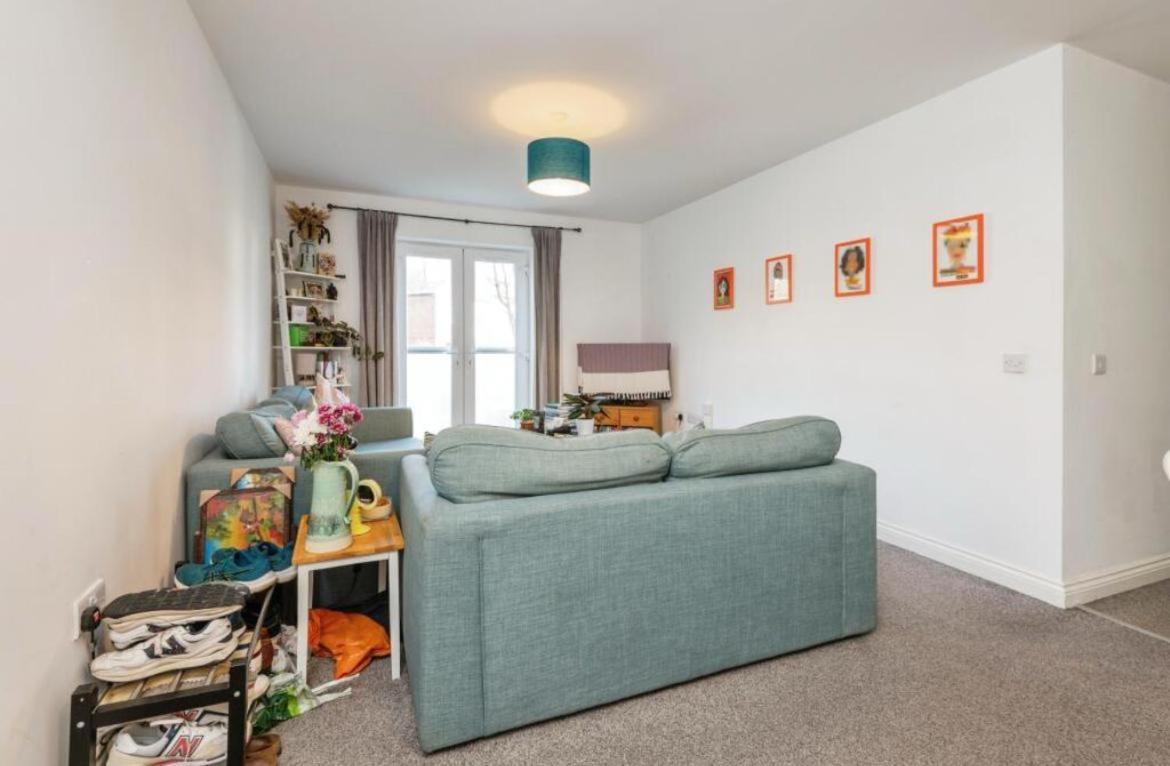 Modern 2bed - Free Parking - Great Location! Apartment *