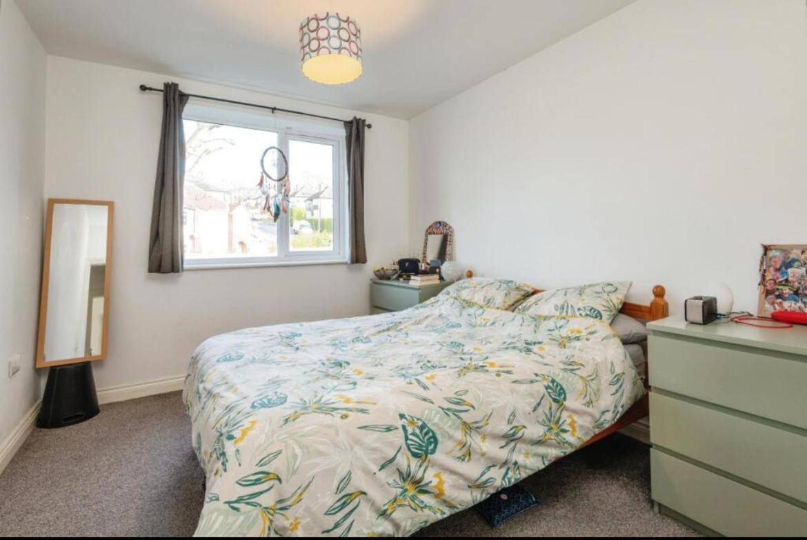 Modern 2bed - Free Parking - Great Location!