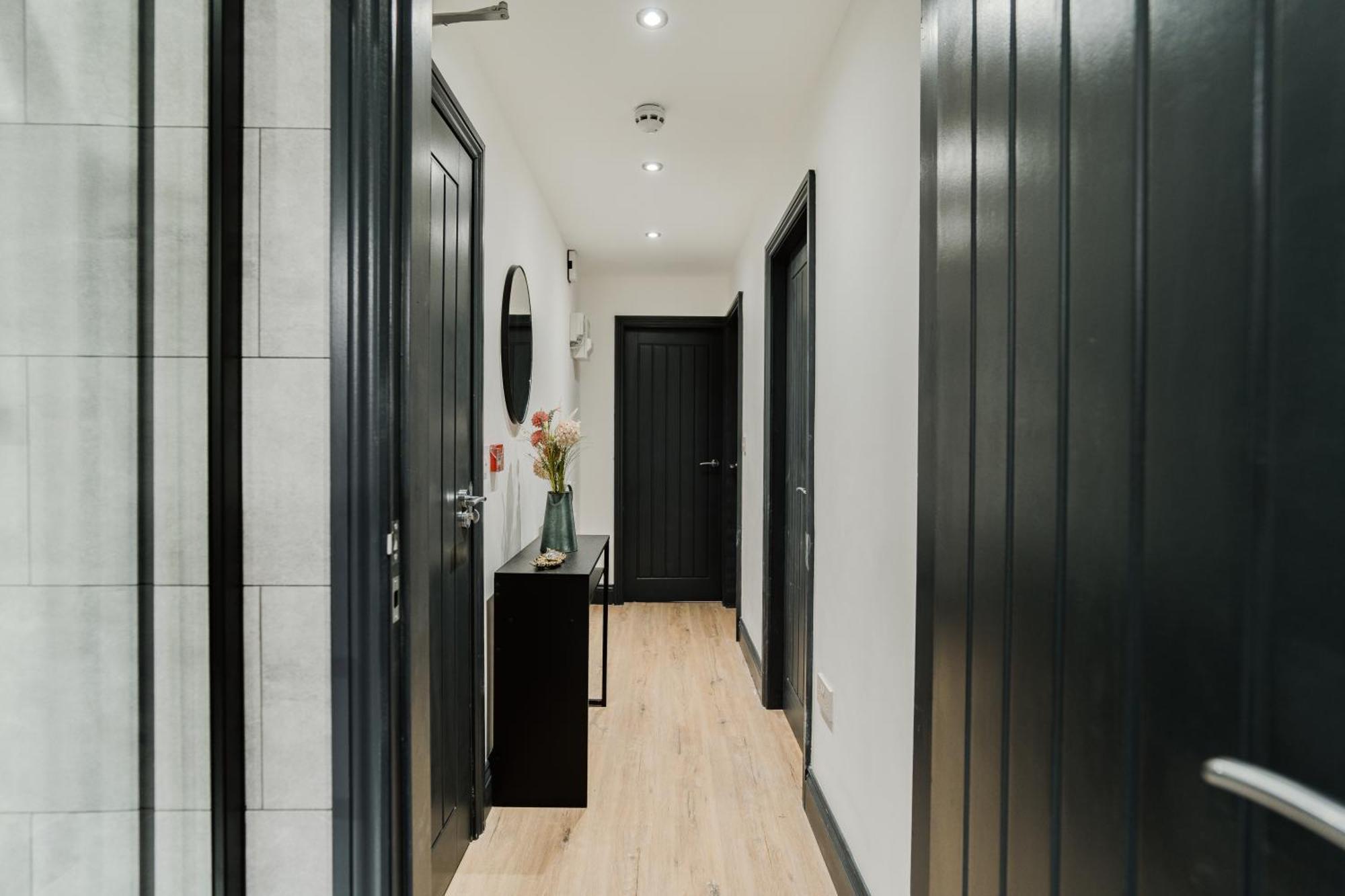 Stunning Skyview 2br Flat , Fast Wifi - Away From Leeds (West Yorkshire)