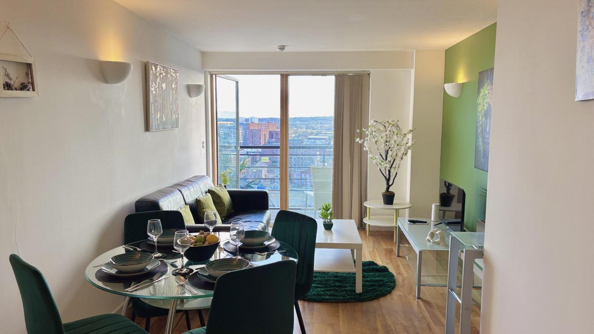 Apartment Stylish Centre With 2 Balconies Leeds (West Yorkshire)