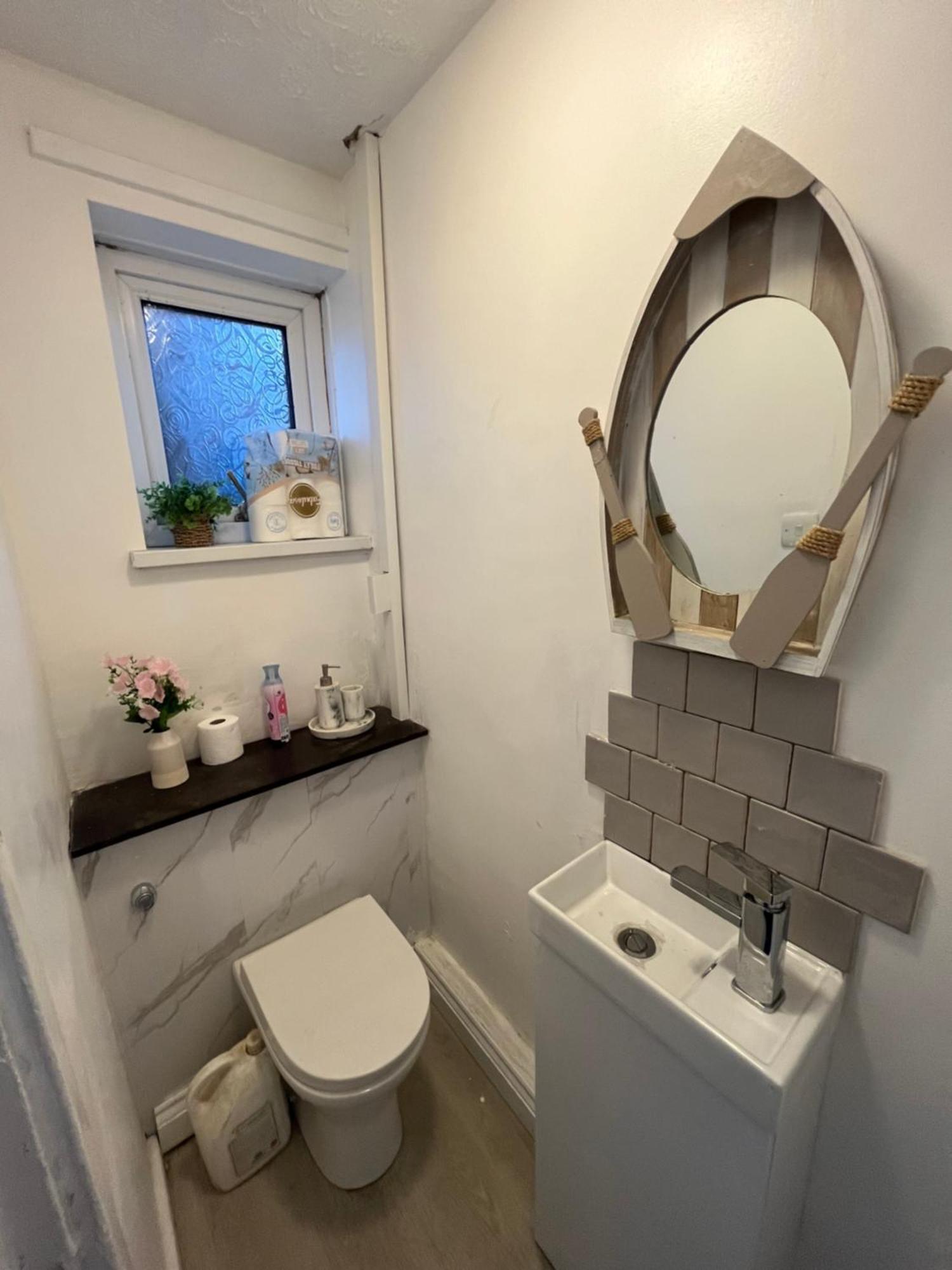 Charming Retreat Lodge Leeds (West Yorkshire)