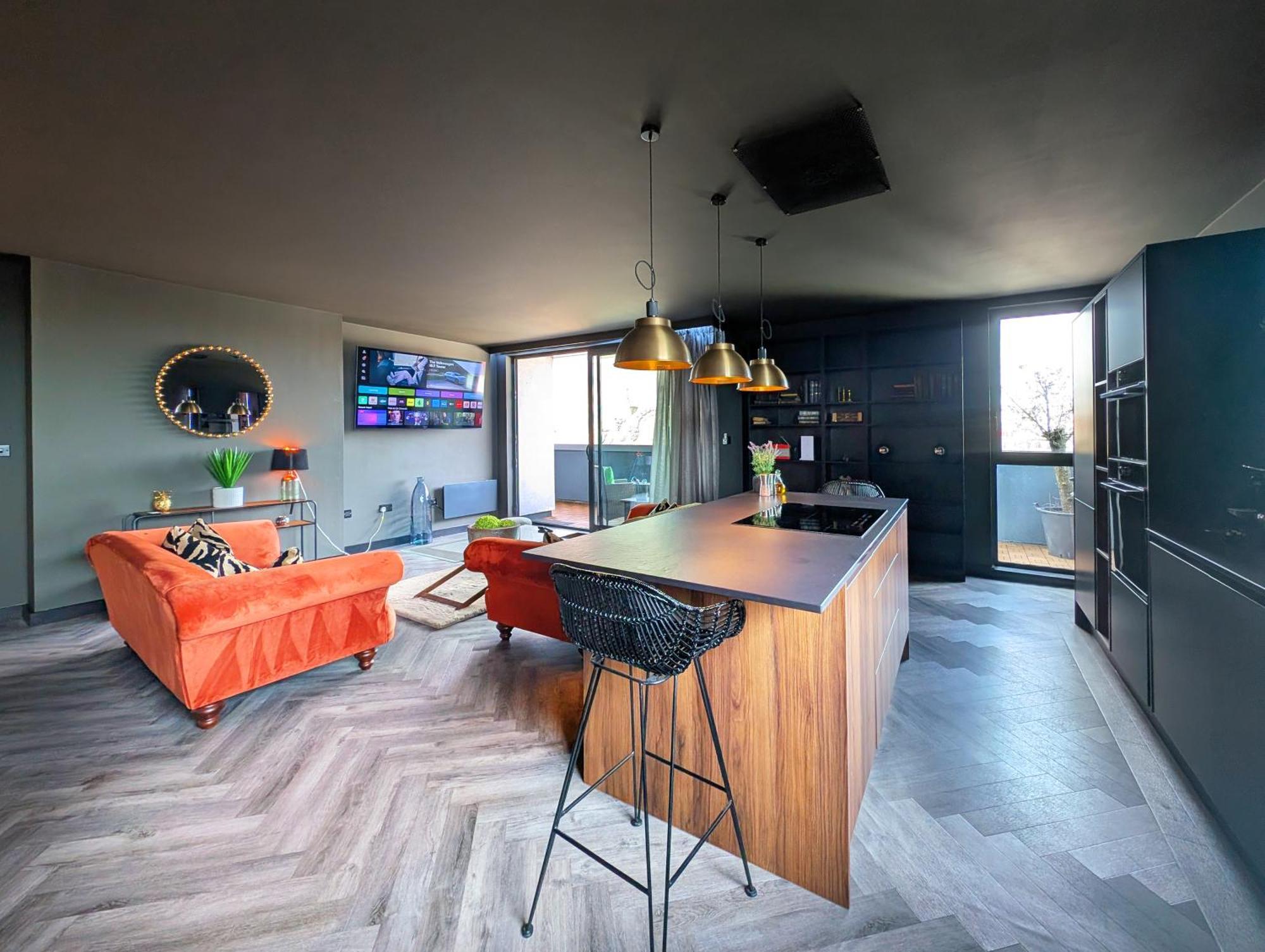 The Directors Penthouse Apartment *