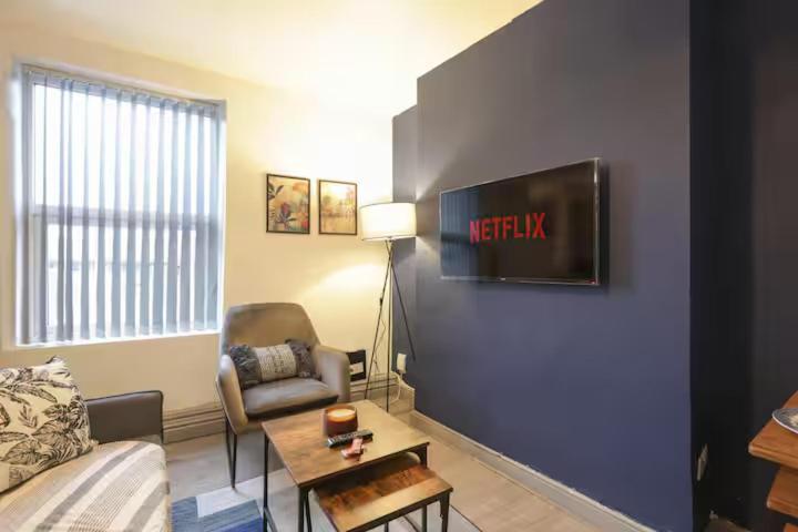 Pet-Friendly 3Br Home, Sleeps 7, 1 Mile From City Centre